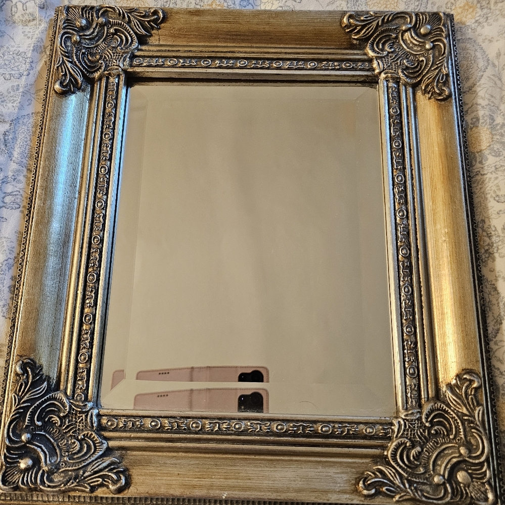 Accent mirror 12 by 14